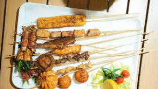 Menú de pinchos asiáticos street food para dos